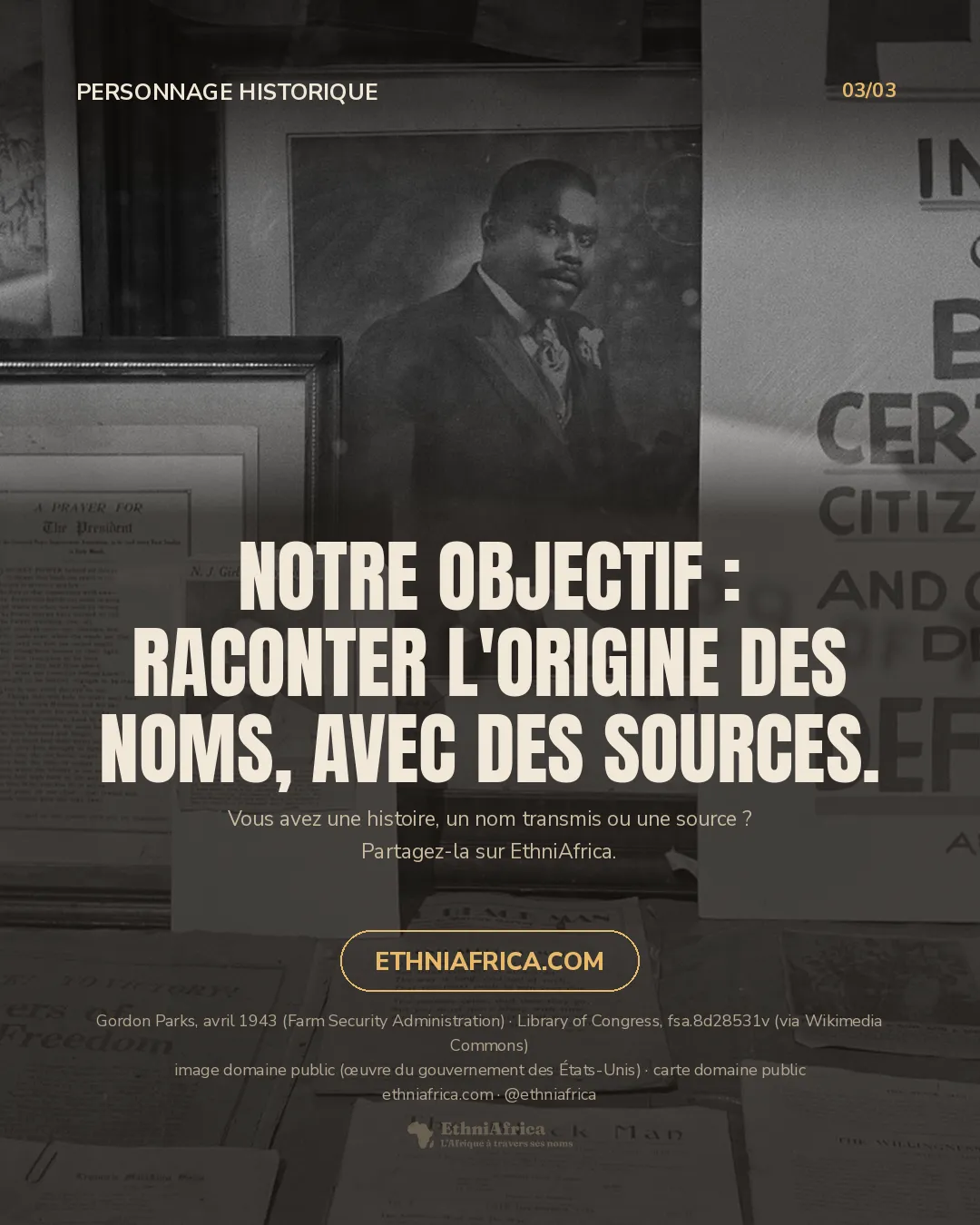 une vitrine de boutique avec un portrait encadré d'un homme en costume, un feuillet encadré intitulé « A Prayer for the President », un article de journal et des exemplaires du journal The Black Man posés en bas